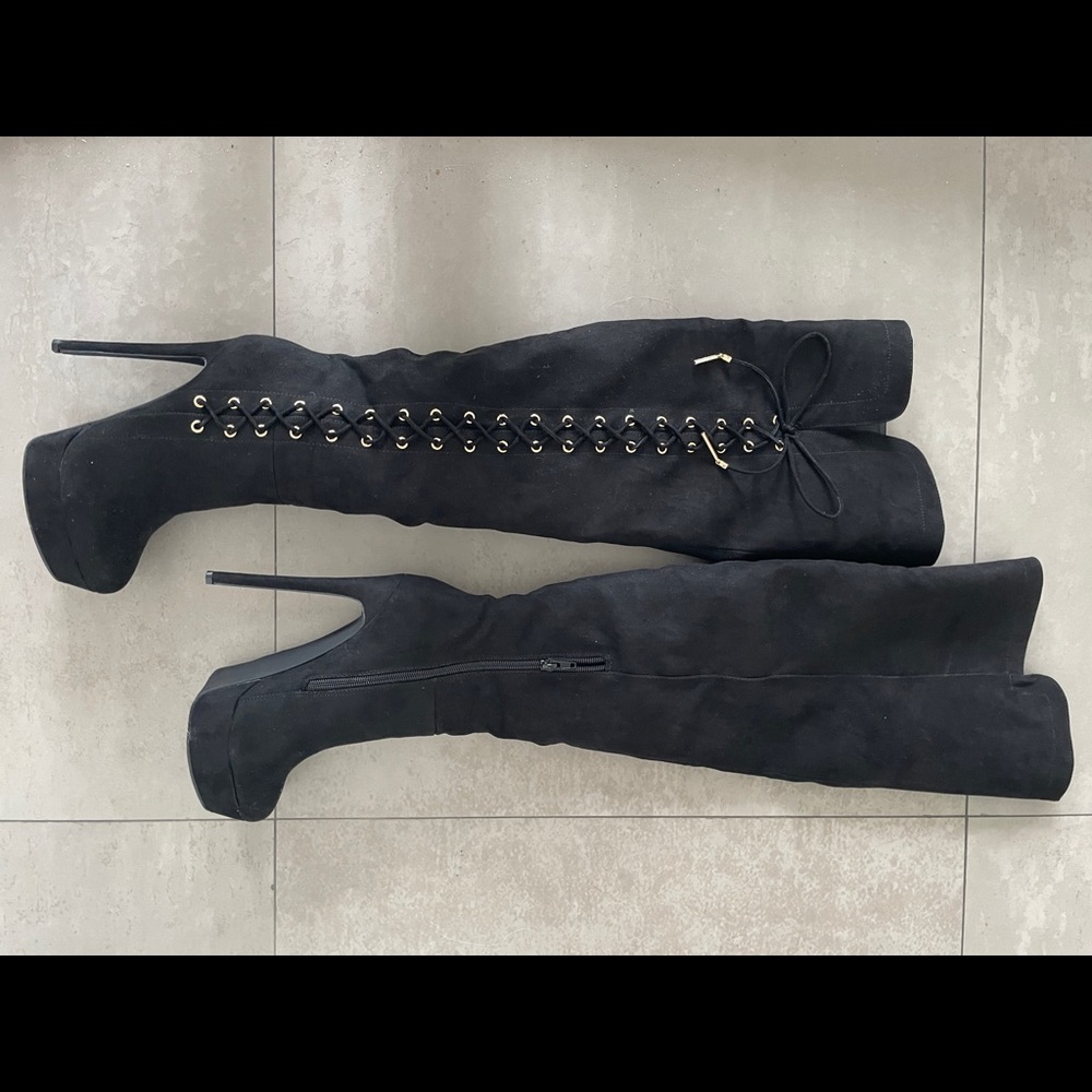Platform above knee boots